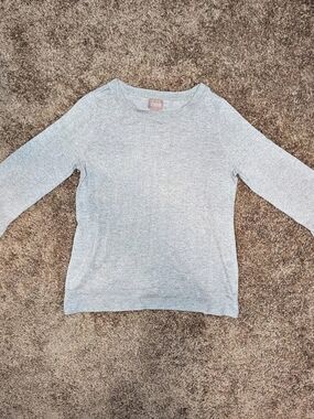 ☘️ Chico's Gray Knit Crewneck Size 0